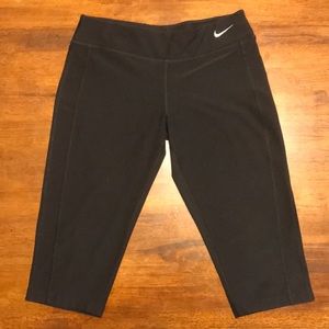 Girls Nike Black Crops/Capris, size medium